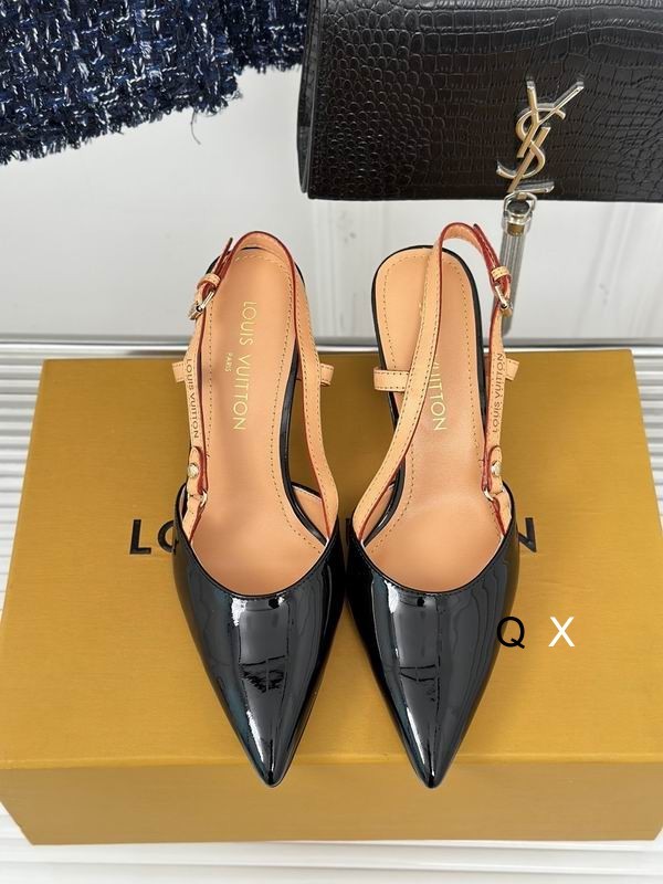 LV Women's Shoes 204